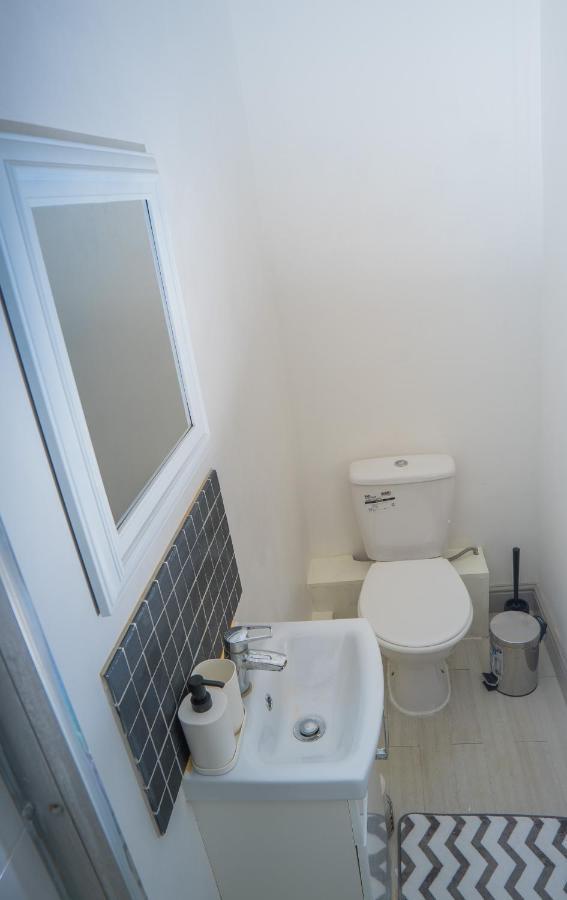 The Highfield Villa, 5 Bedrooms, Northampton Centre, Sleeps 10 Extérieur photo
